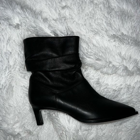 NEW Aquatalia Pointy-Toe Calf Leather Boot(final price) - Picture 2 of 3